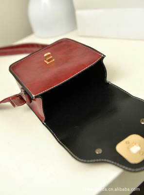 L-355 智通樂達(dá)夏季新款小包鎖扣單肩包 時尚休閑新選擇