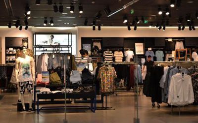 智慧賦能，重塑體驗(yàn) 服裝鞋帽行業(yè)智慧門(mén)店系統(tǒng)引領(lǐng)零售新變革